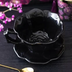 Black Rose - Teekuppi ja aluslautanen