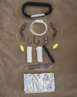 Mil-Tec - Paracord Selviytymispakkaus Small, musta