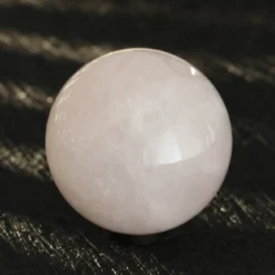 Ruusukvartsi pallo, 4cm
