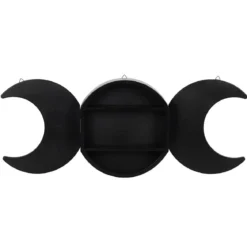 Triple Moon hylly